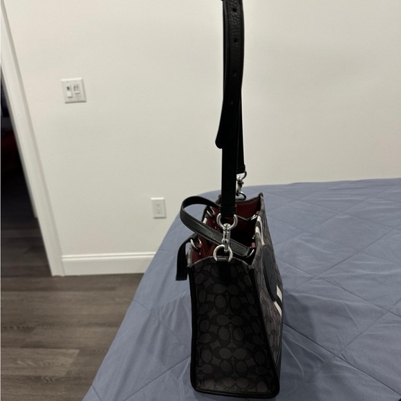 Coach Brown and Black Signature Tote Bag - Picture 7 of 10